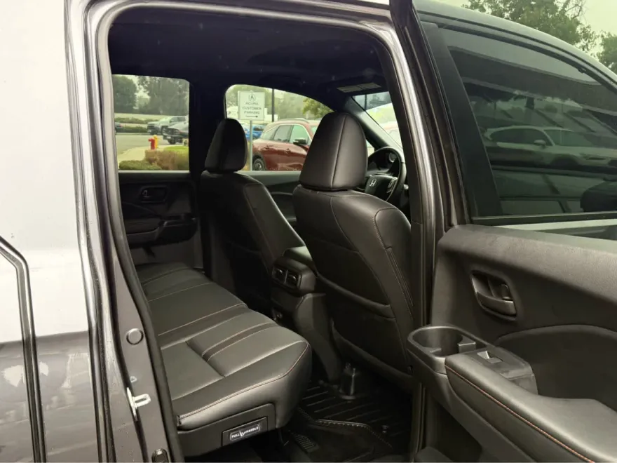 2024 Honda Ridgeline TrailSport photo 1