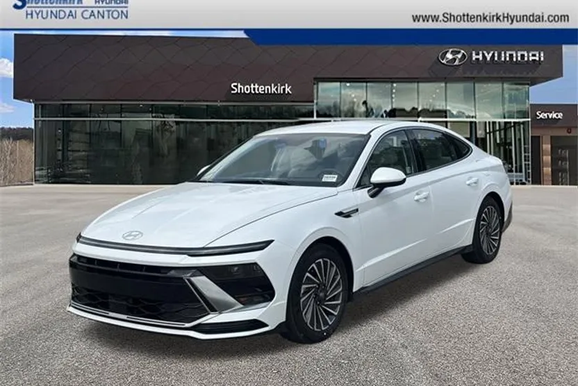 2025 Hyundai Sonata Hybrid SEL photo 1