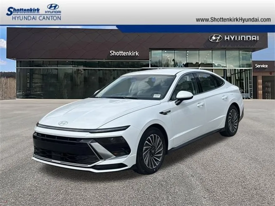 2025 Hyundai Sonata Hybrid SEL photo 1