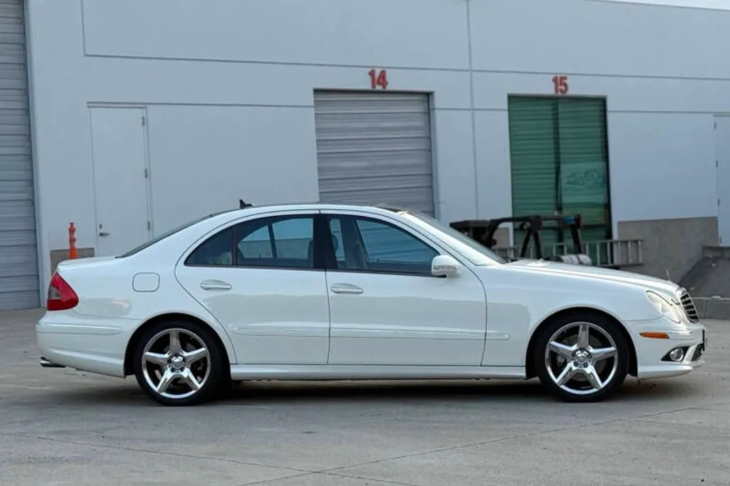 2009 Mercedes Benz E 350 photo 1