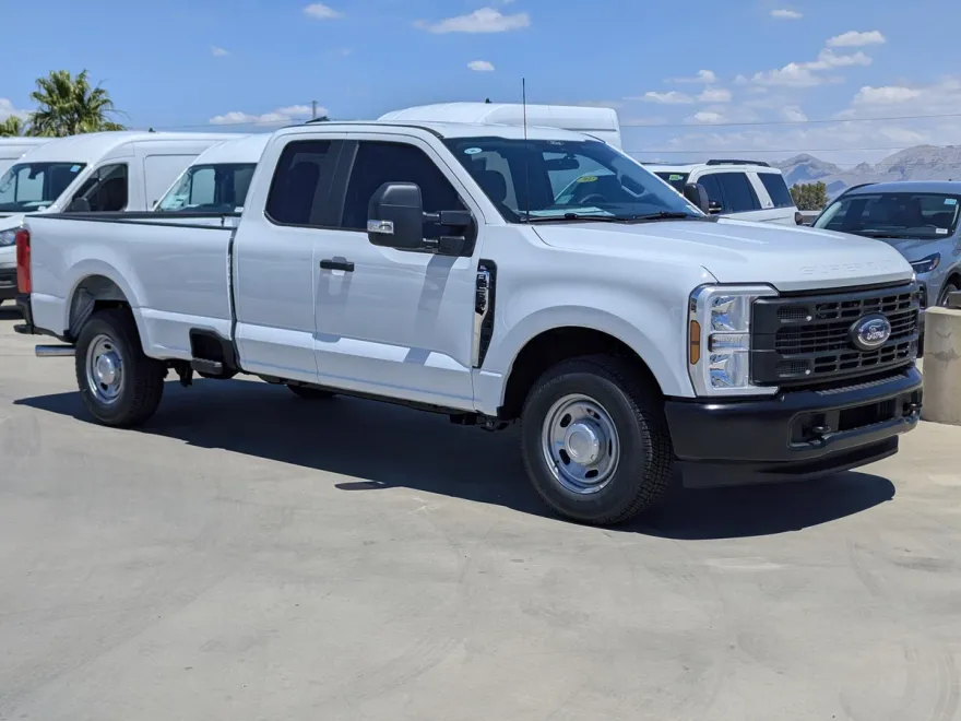 2025 Ford F-250 photo 1