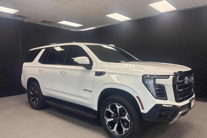 2025 Gmc Yukon AT4 photo 1