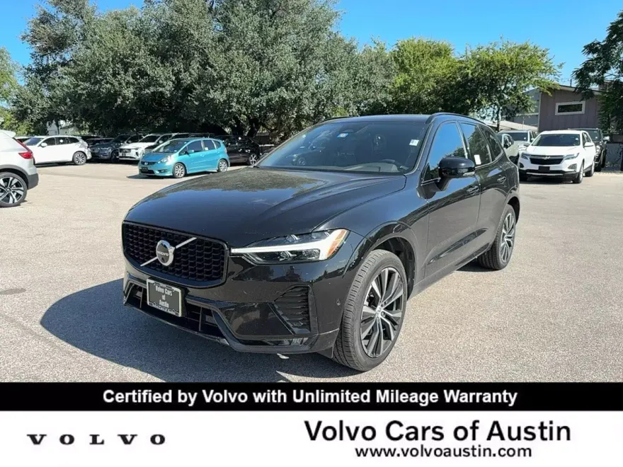 2023 Volvo XC60 B5 Plus photo 1