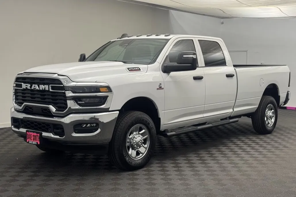 2025 Ram 2500 Tradesman photo 1
