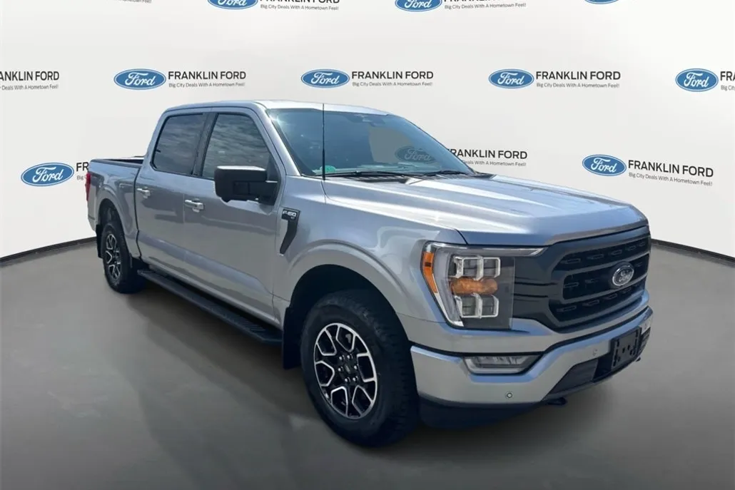 2023 Ford F-150 XLT photo 1