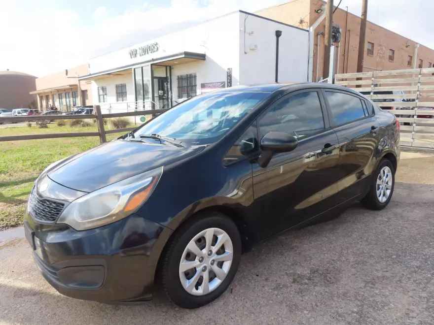 2013 Kia Rio LX photo 1