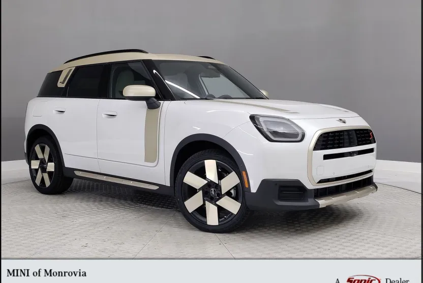 2026 Mini Countryman S ALL4 photo 1