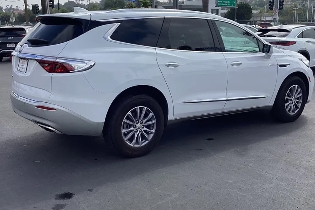 2024 Buick Enclave Premium photo 1