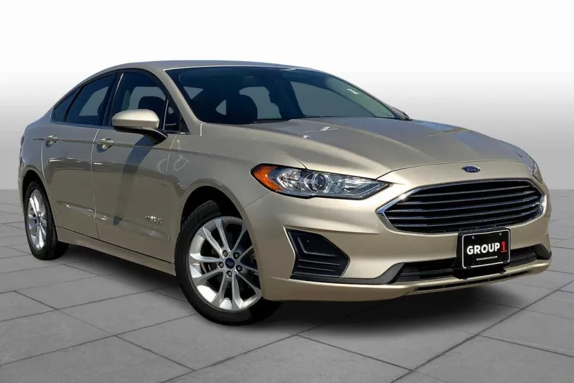 2019 Ford Fusion Hybrid SE photo 1