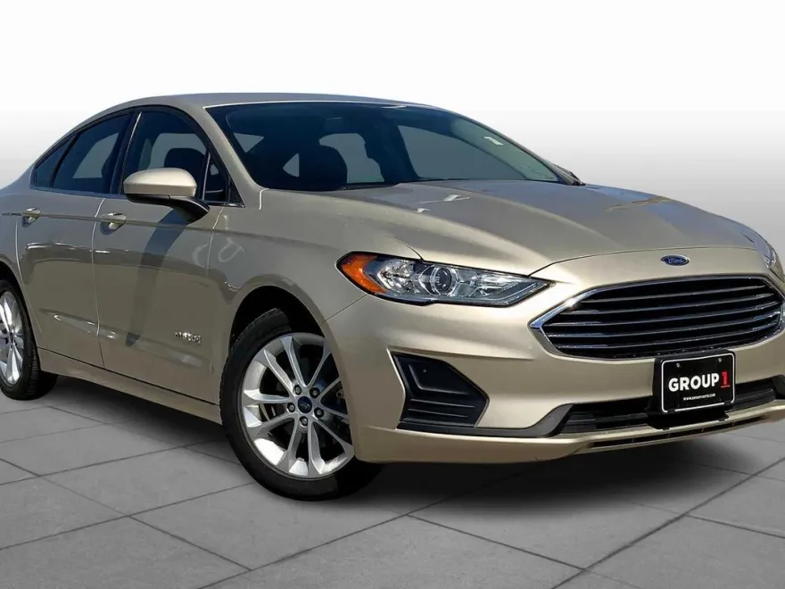 2019 Ford Fusion Hybrid SE photo 1