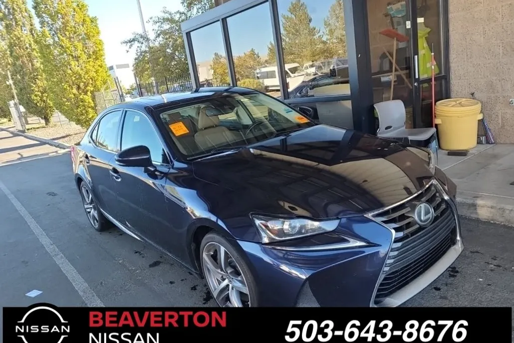 2017 Lexus IS 300 photo 1