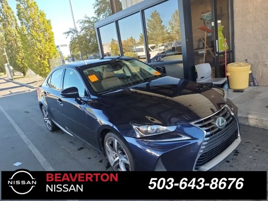 2017 Lexus IS 300 photo 1