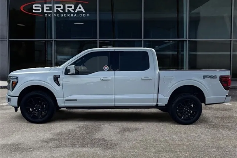 2024 Ford F-150 Platinum photo 1