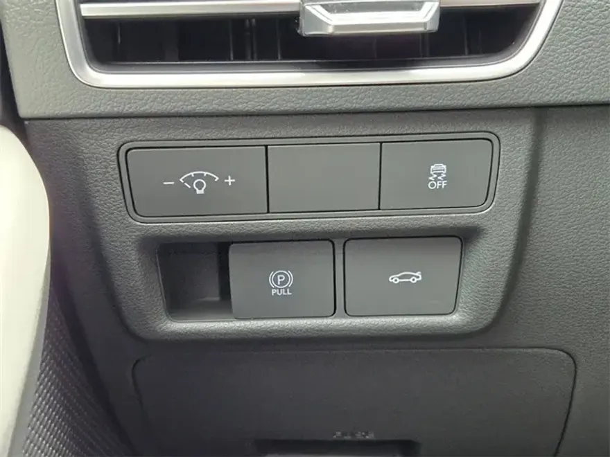 2025 Hyundai Sonata SEL photo 21