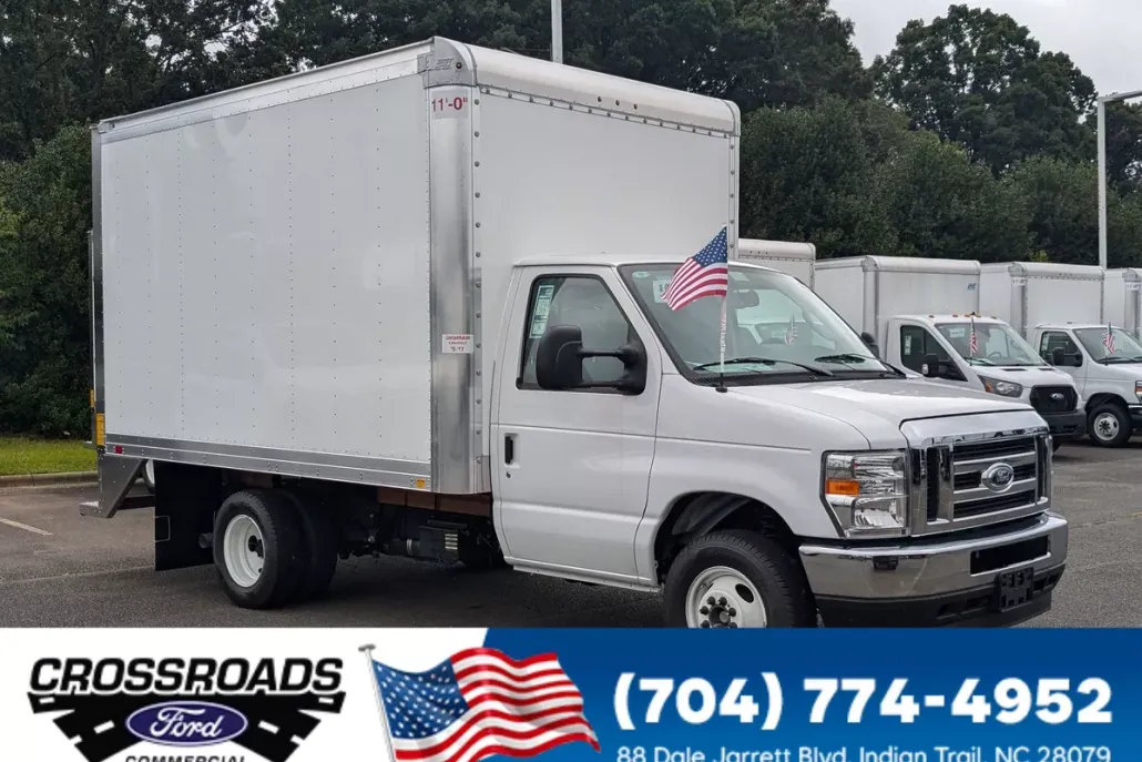 2025 Ford E-350 photo 1