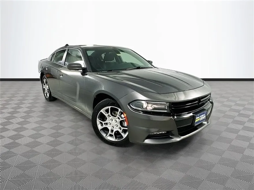 2015 Dodge Charger SXT photo 1