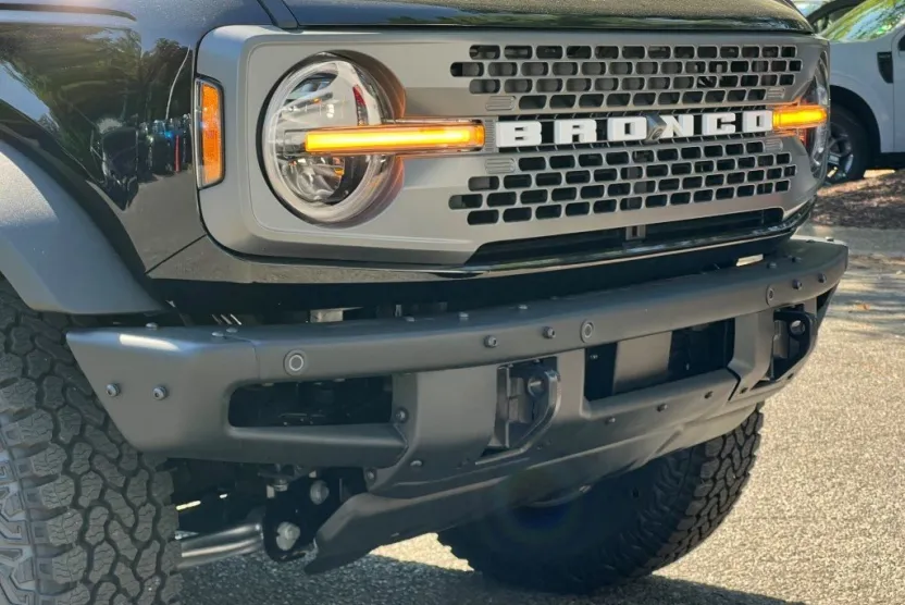 2025 Ford Bronco Badlands photo 1