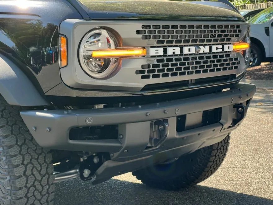 2025 Ford Bronco Badlands photo 1