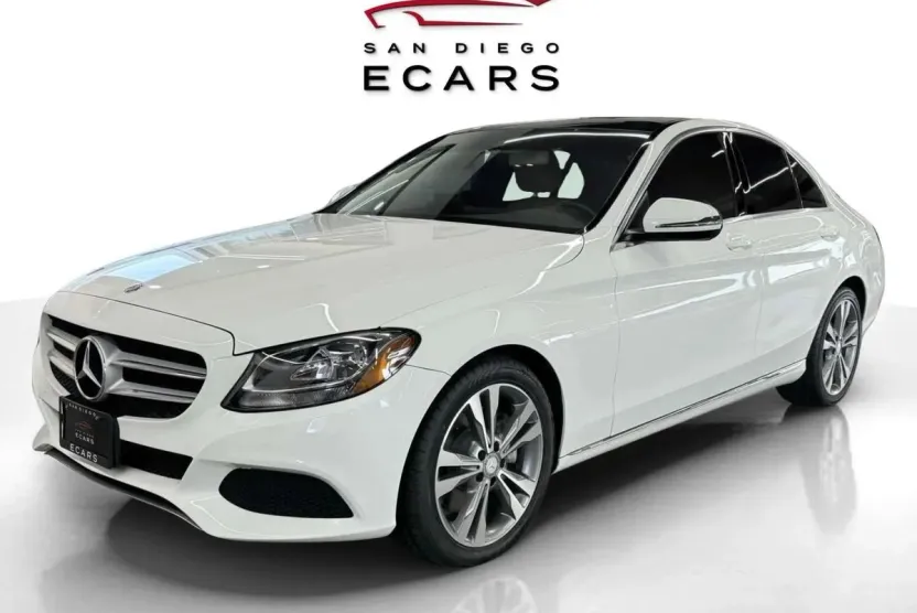 2016 Mercedes Benz C 300 Sedan photo 1