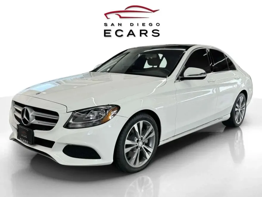 2016 Mercedes Benz C 300 Sedan photo 1