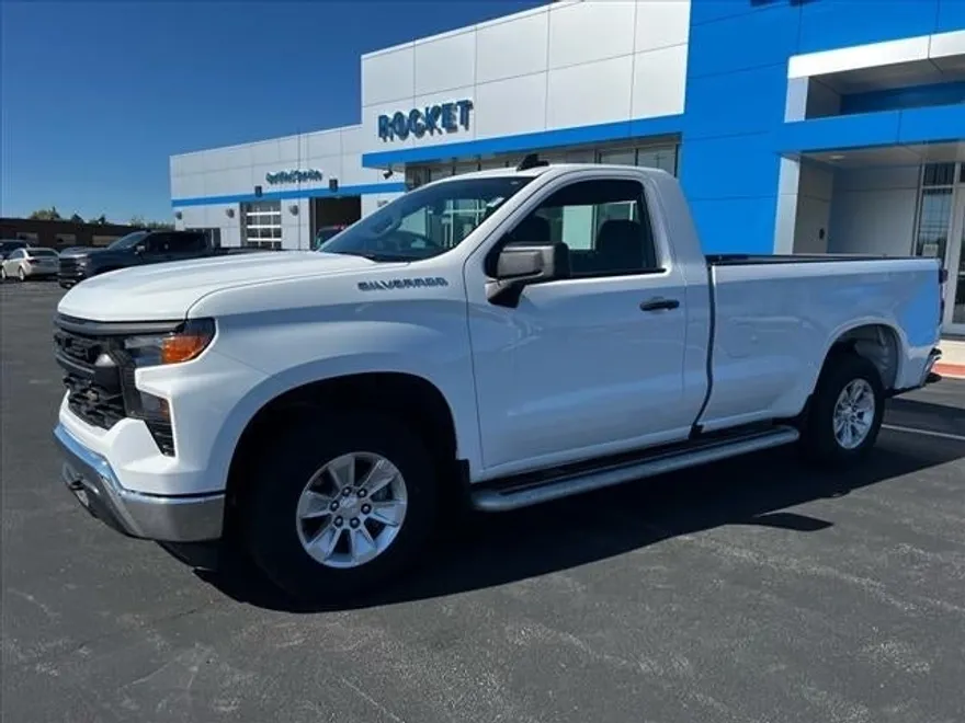 2024 Chevrolet Silverado 1500 photo 1