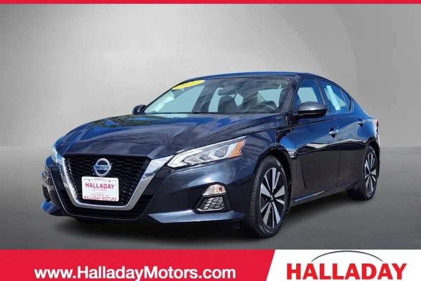 2022 Nissan Altima 2.5 SV photo 1