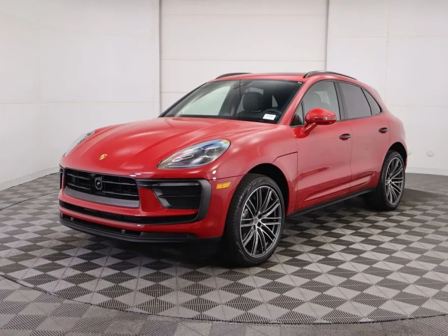 2025 Porsche Macan Base photo 1