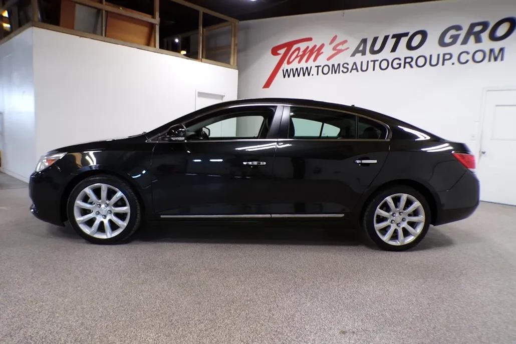2012 Buick LaCrosse Touring photo 1
