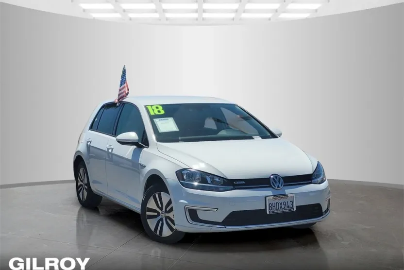 2018 Volkswagen e-Golf SE photo 1