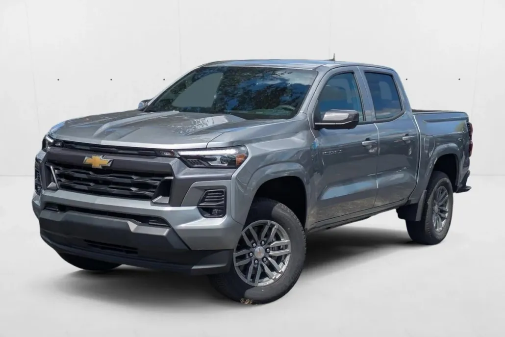 2026 Chevrolet Colorado LT photo 1