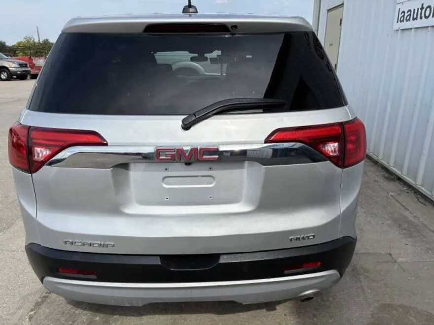 2017 Gmc Acadia SLE photo 1