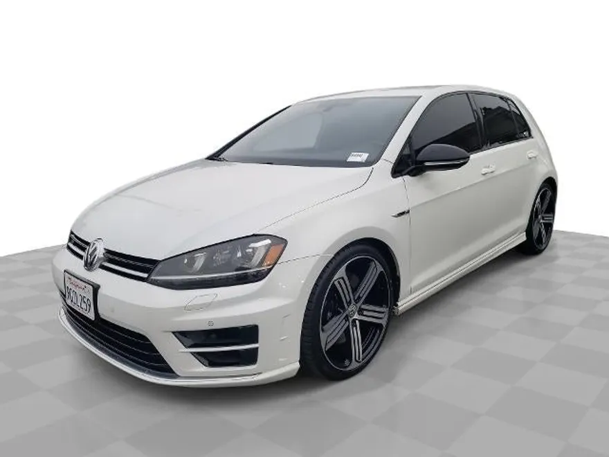 2015 Volkswagen Golf R photo 1