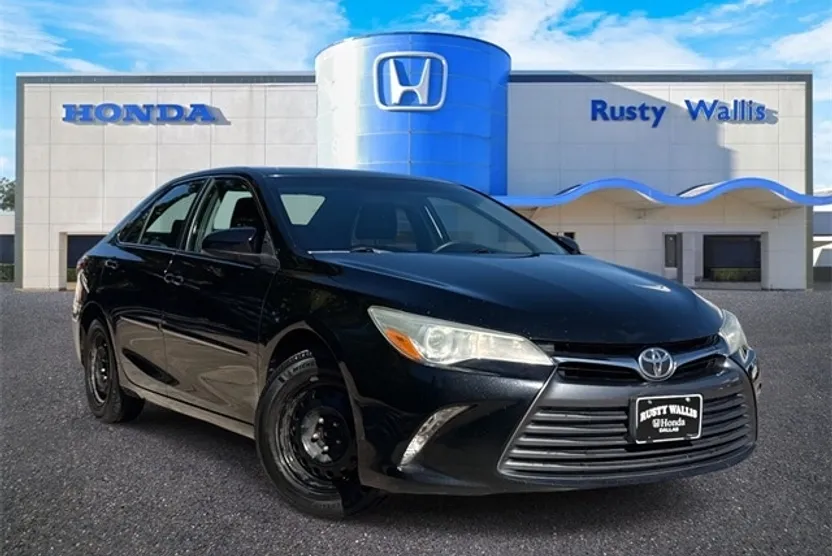 2015 Toyota Camry photo 1