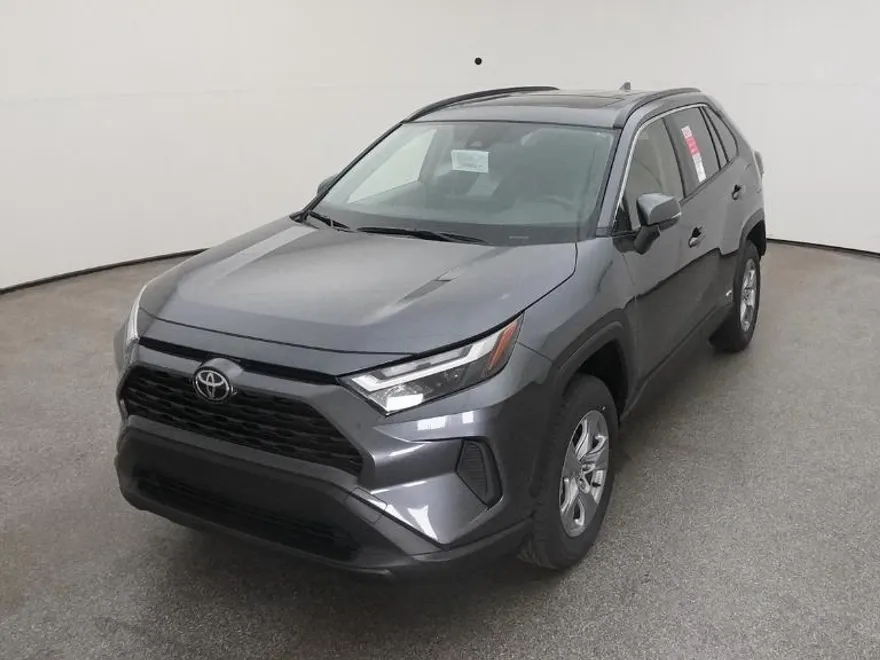 2025 Toyota RAV4 Hybrid XLE photo 1