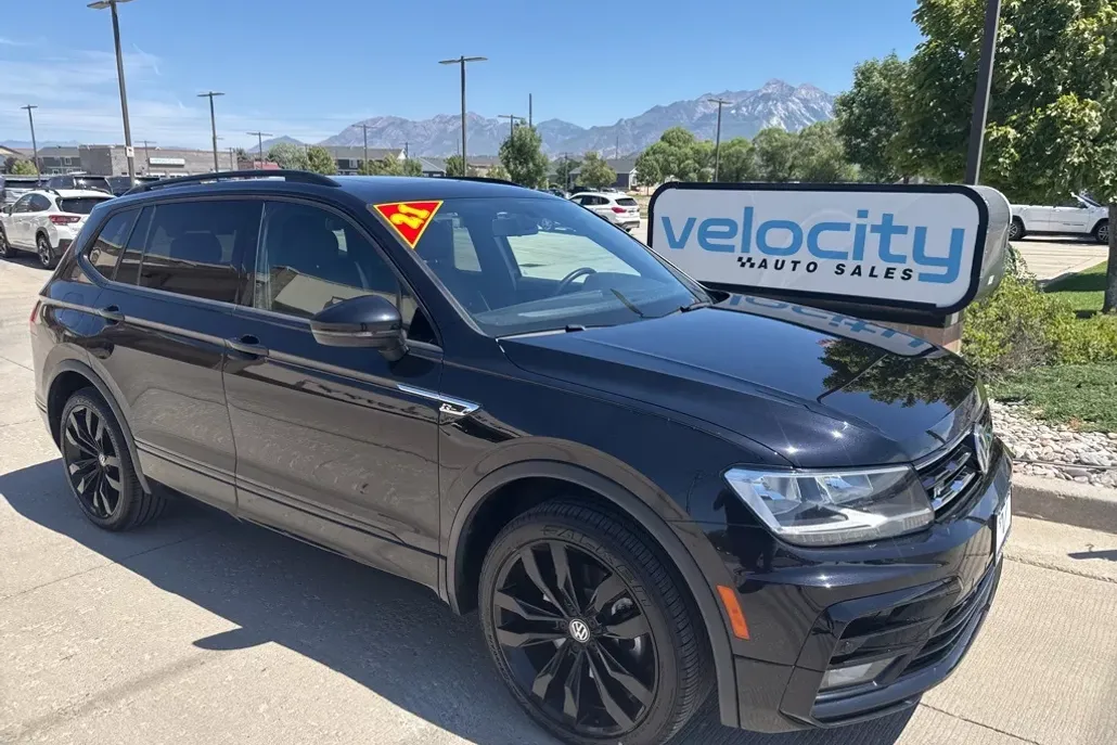 2021 Volkswagen Tiguan SE R-Line Black photo 1