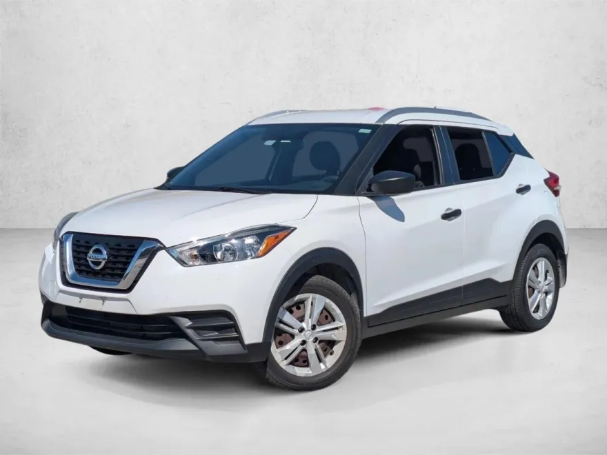 2019 Nissan Kicks S photo 1