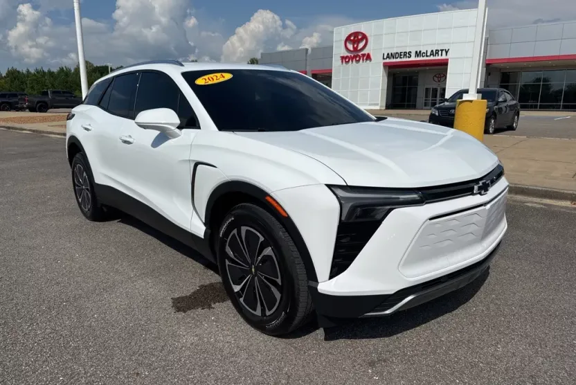2024 Chevrolet Blazer EV photo 1