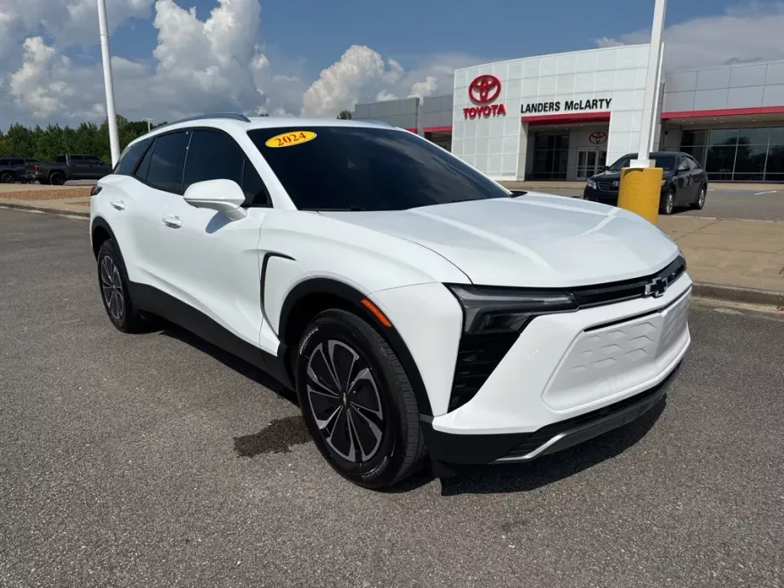 2024 Chevrolet Blazer EV photo 1