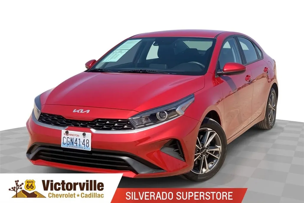 2023 Kia Forte LXS photo 1
