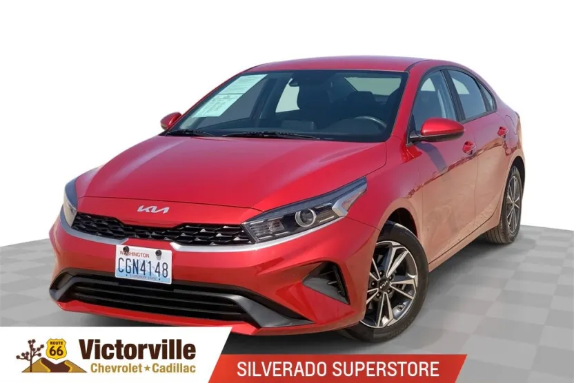 2023 Kia Forte LXS photo 1