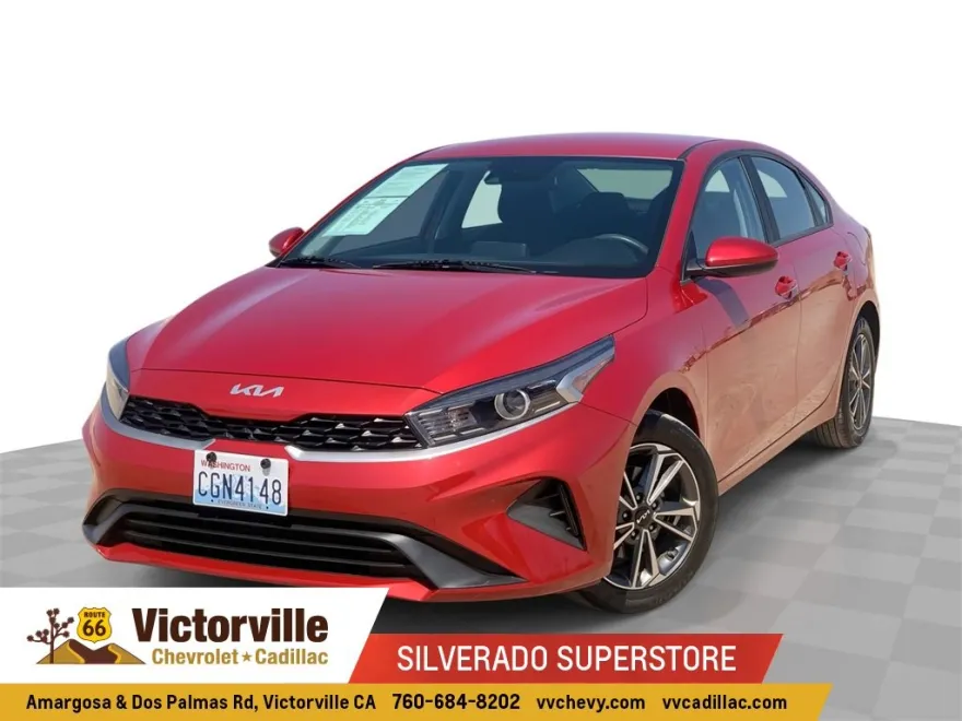 2023 Kia Forte LXS photo 1