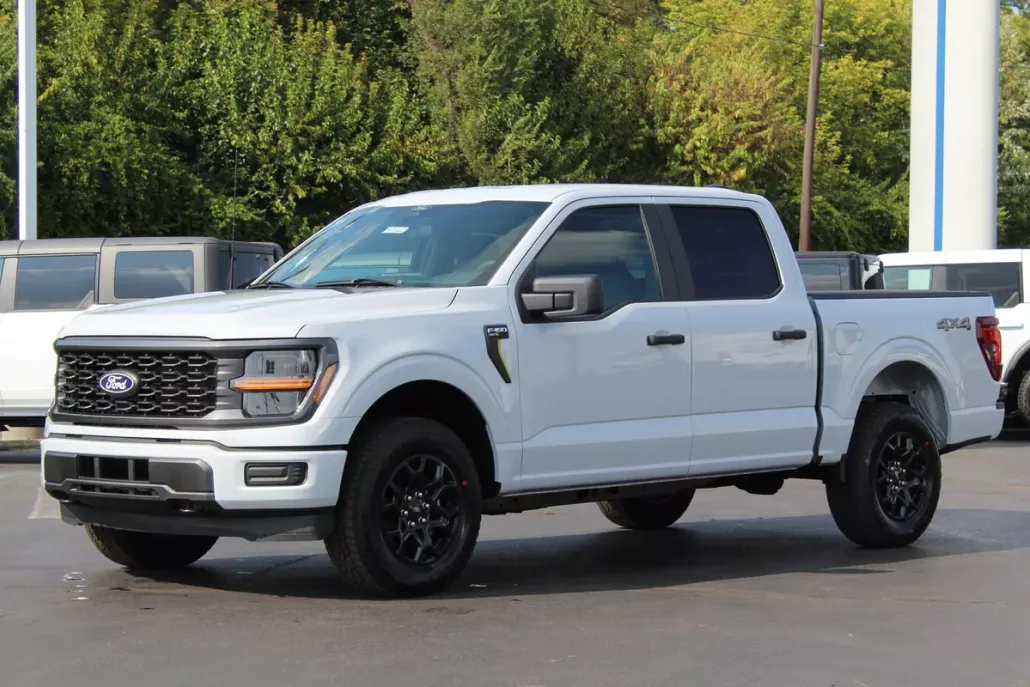 2025 Ford F-150 STX photo 1