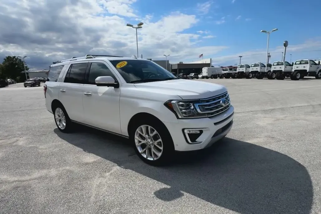 2019 Ford Expedition Limited photo 1