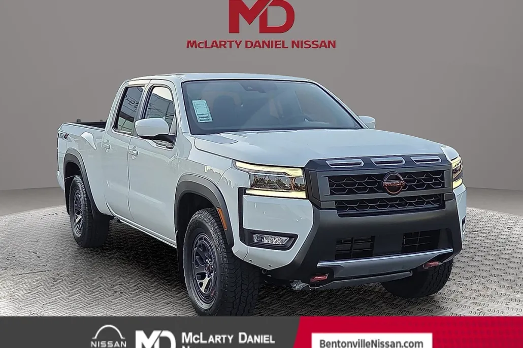 2025 Nissan Frontier Crew Cab PRO-4X photo 1