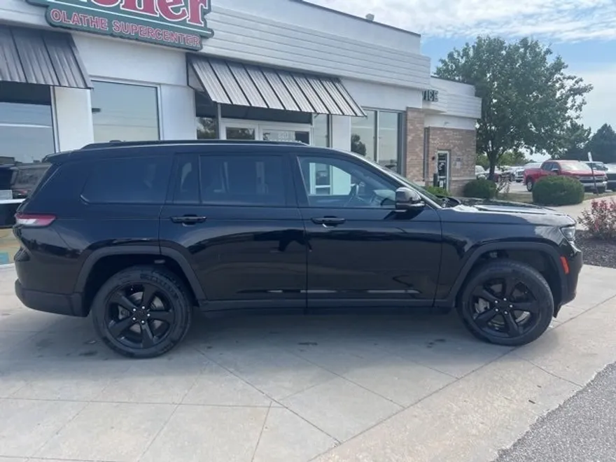 2021 Jeep Grand Cherokee Altitude photo 1