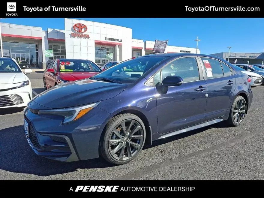 2025 Toyota Corolla SE photo 1
