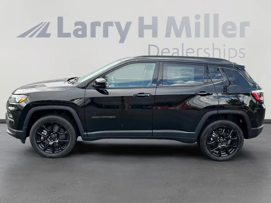 2025 Jeep Compass Latitude photo 1