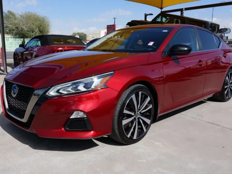 2020 Nissan Altima 2.5 SR photo 1