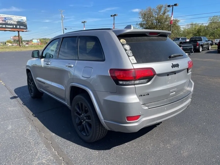 2020 Jeep Grand Cherokee Altitude photo 1