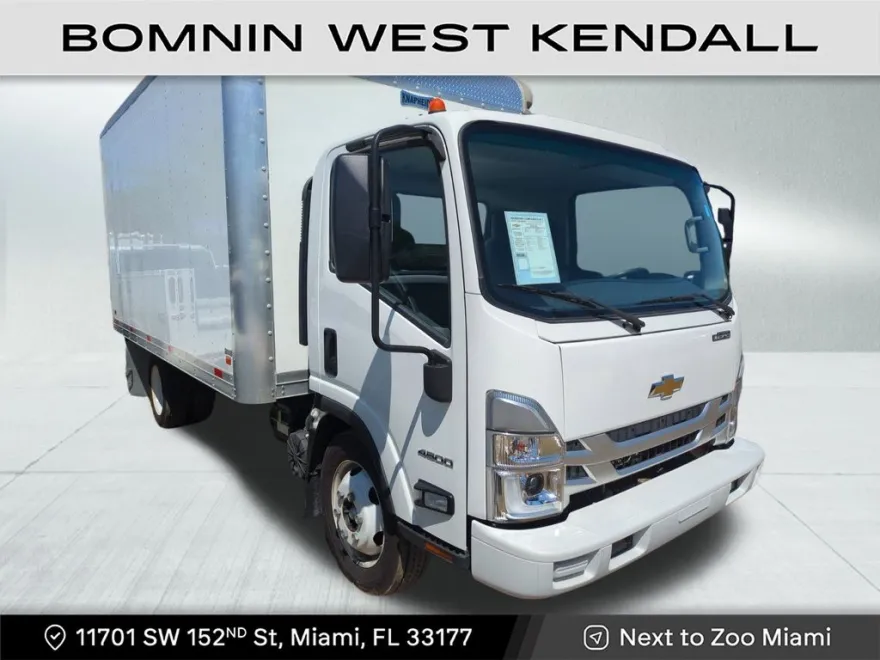 2024 Chevrolet Silverado 4500HD Base photo 1